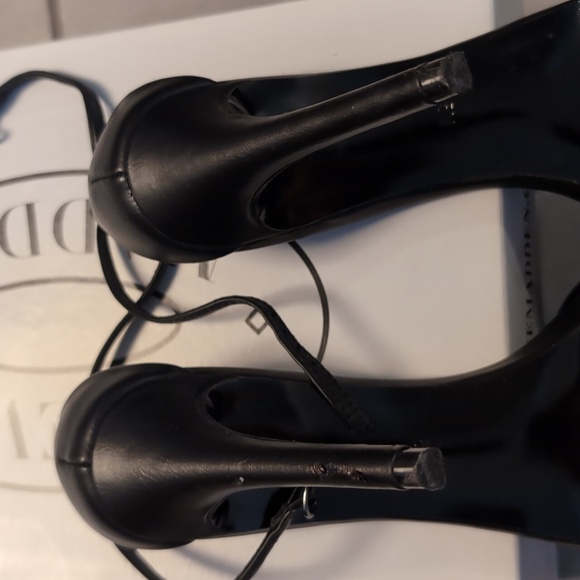 Black Steve Madden heels size 5 - Picture 4 of 12
